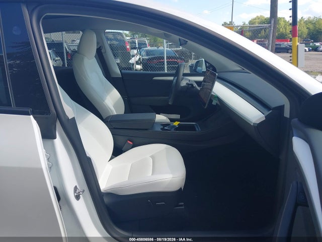 7SAYGDEE3RA220077 Tesla Model Y Long Range Dual Motor All-wheel Drive