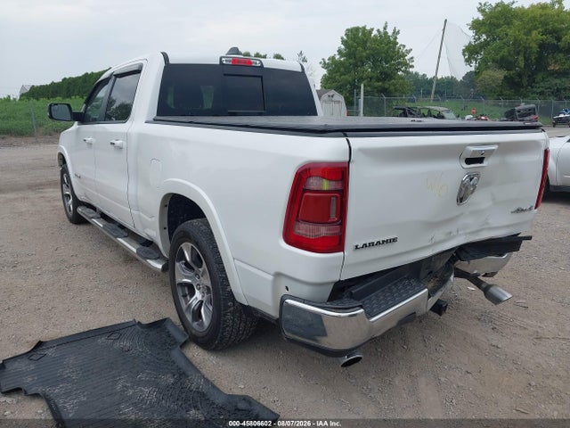 2020 Ram 1500 Laramie  4x4 6'4 Box მანქანა იყიდება აუქციონზე, vin: 1C6SRFRT7LN400568, აუქციონის ნომერი: 45806602