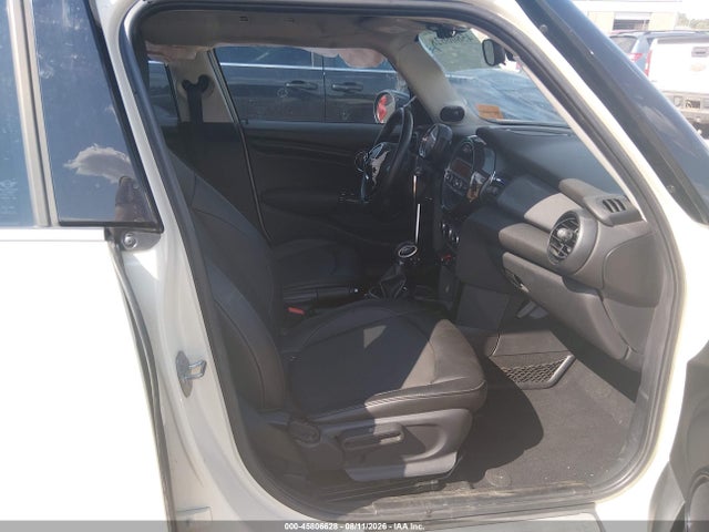 45806628 :رقم المزاد ، WMWXS5C57FT832758 vin ، 2015 Mini Hardtop Cooper مزاد بيع