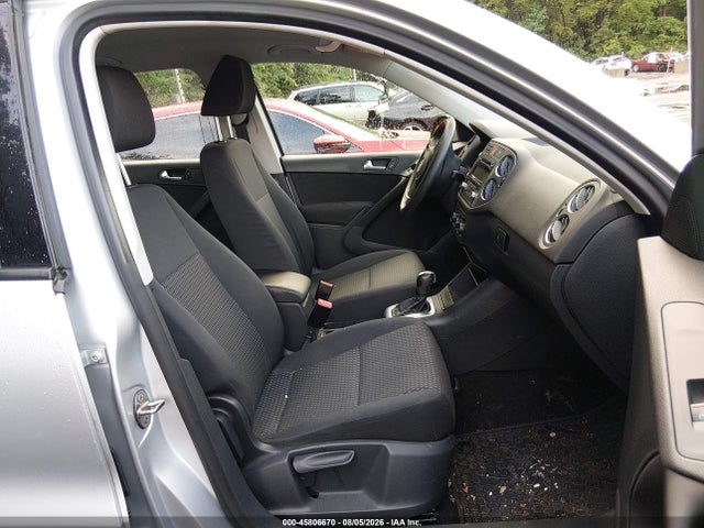 Продажа на аукционе авто 2011 Volkswagen Tiguan S, vin: WVGAV7AXXBW558590, номер лота: 45806670
