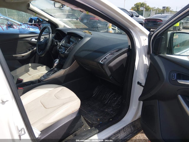 Ford Focus Titanium 2018 1FADP3J21JL250142 Image 5
