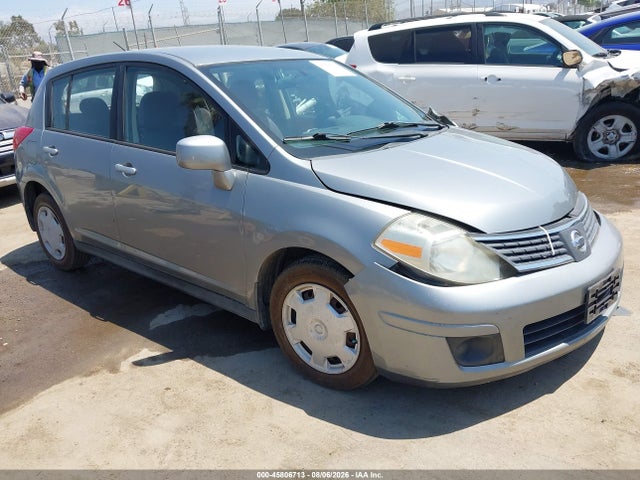 45806713 :رقم المزاد ، 3N1BC13E18L386765 vin ، 2008 Nissan Versa 1.8 S مزاد بيع