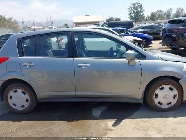 45806713 :رقم المزاد ، 3N1BC13E18L386765 vin ، 2008 Nissan Versa 1.8 S مزاد بيع