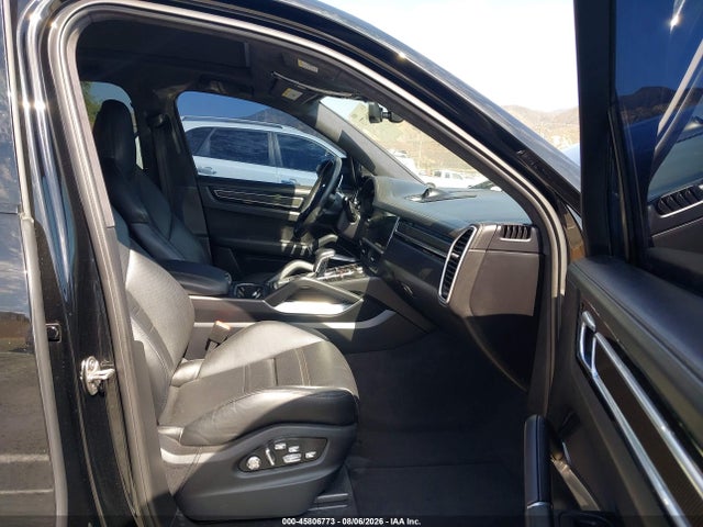 2020 Porsche Cayenne მანქანა იყიდება აუქციონზე, vin: WP1AF2AY0LDA39671, აუქციონის ნომერი: 45806773