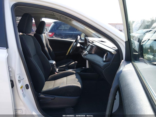 2T3RFREV5FW303651 Toyota Rav4 Xle