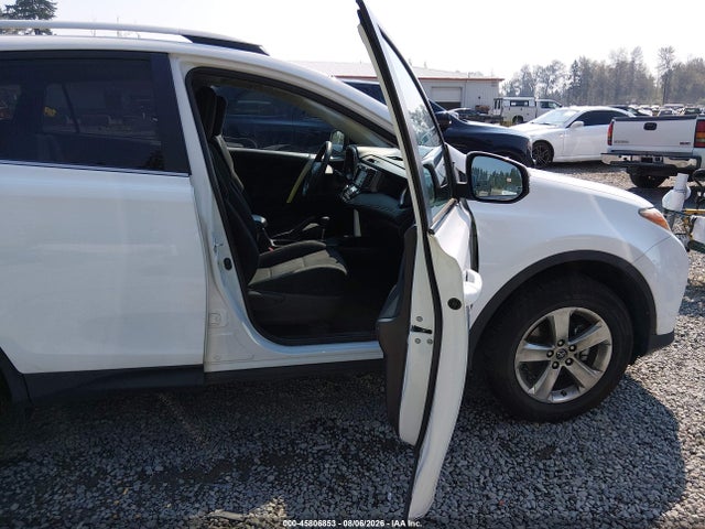 2T3RFREV5FW303651 Toyota Rav4 Xle