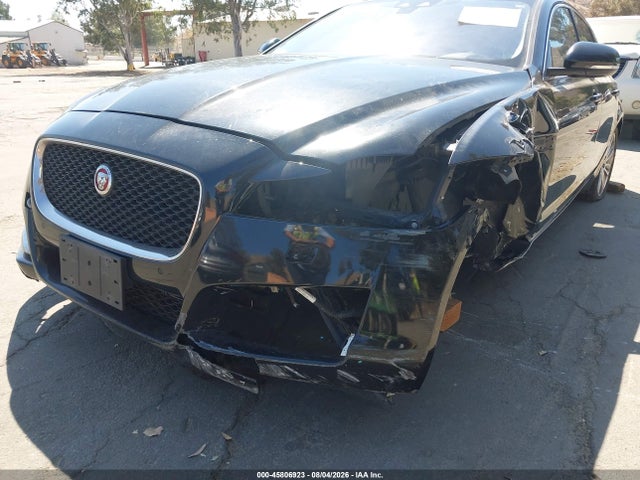 Jaguar Xf 35t Prestige 2016 SAJBE4BV1GCY14159 Image 13