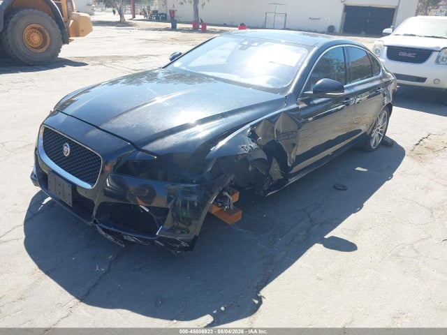 Jaguar Xf 35t Prestige 2016 SAJBE4BV1GCY14159 Image 2