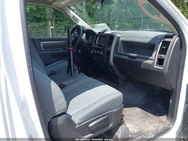 45807014 :رقم المزاد ، 3C6JR7DG9JG135427 vin ، 2018 Ram 1500 مزاد بيع