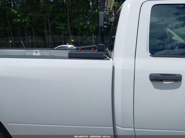 45807014 :رقم المزاد ، 3C6JR7DG9JG135427 vin ، 2018 Ram 1500 مزاد بيع