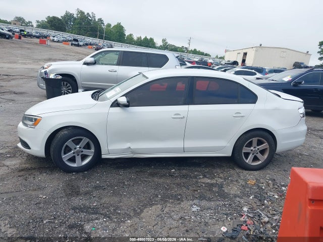 2014 Volkswagen Jetta 1.8t Se მანქანა იყიდება აუქციონზე, vin: 3VWD17AJXEM305019, აუქციონის ნომერი: 45807023