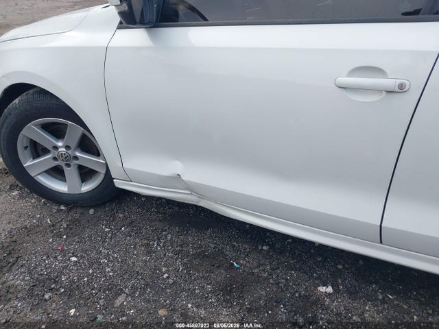 2014 Volkswagen Jetta 1.8t Se მანქანა იყიდება აუქციონზე, vin: 3VWD17AJXEM305019, აუქციონის ნომერი: 45807023