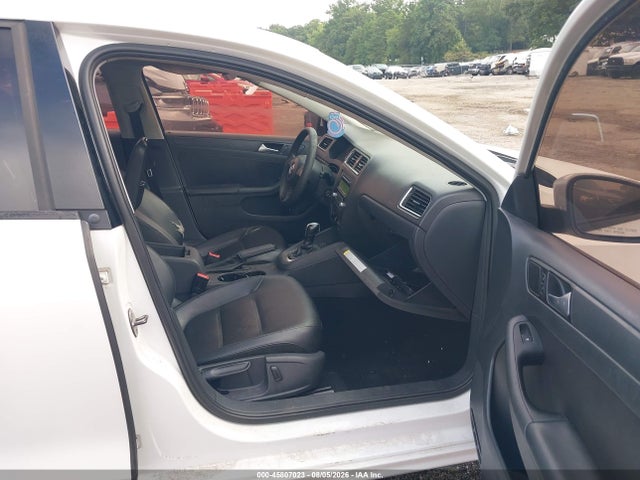 2014 Volkswagen Jetta 1.8t Se მანქანა იყიდება აუქციონზე, vin: 3VWD17AJXEM305019, აუქციონის ნომერი: 45807023