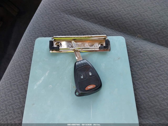 45807063 :رقم المزاد ، 1D4GP25RX5B388429 vin ، 2005 Dodge Caravan Se مزاد بيع