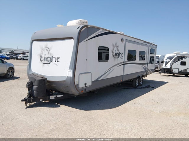 Highland Ridge Lite 2017 58TTX3727H3029163 Image 2