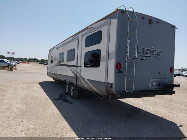 Highland Ridge Lite 2017 58TTX3727H3029163 Image 3
