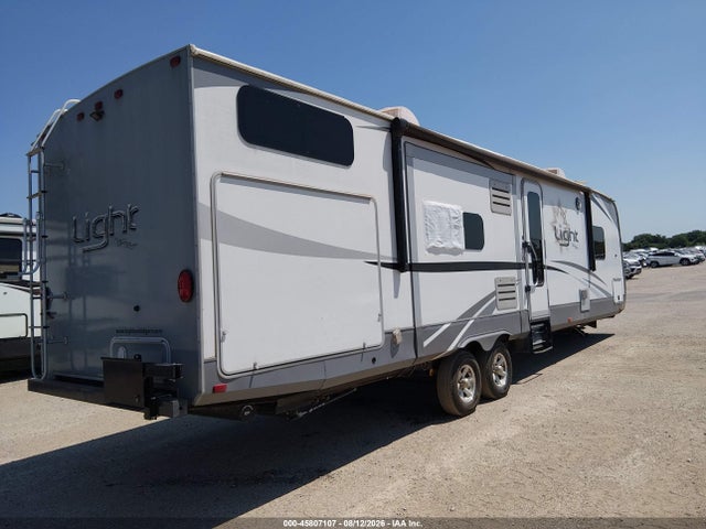 Highland Ridge Lite 2017 58TTX3727H3029163 Image 4