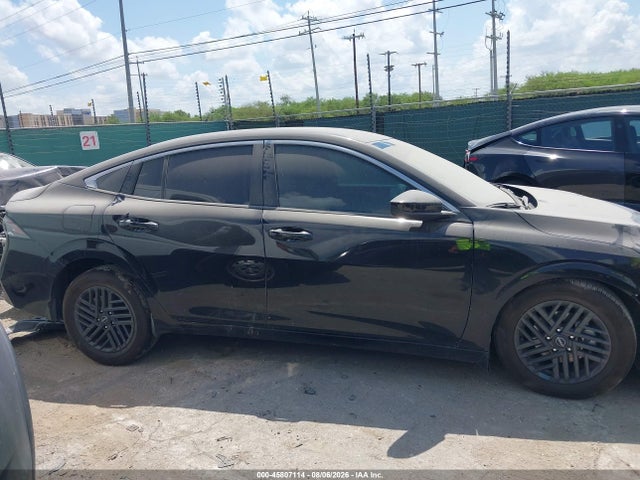 Nissan SENTRA SV 2026 3N1AB9CV3TY242207 Image 13