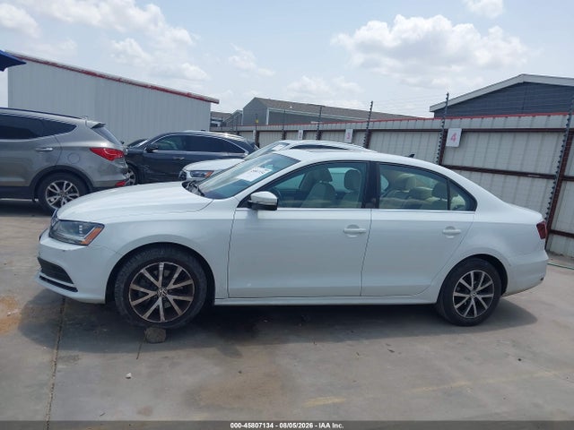 45807134 :رقم المزاد ، 3VWDB7AJ6HM257083 vin ، 2017 Volkswagen Jetta 1.4t Se مزاد بيع