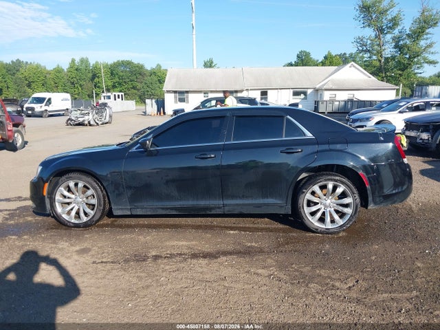 Продажа на аукционе авто 2018 Chrysler 300 Limited, vin: 2C3CCAEG9JH136788, номер лота: 45807158