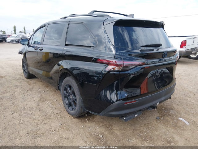 Toyota Sienna Woodland Edition 2025 5TDCSKFC3SS175878 Image 3