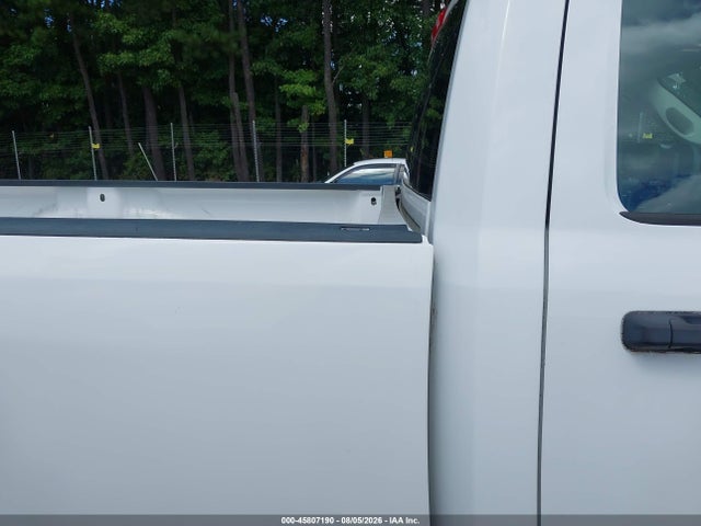 45807190 :رقم المزاد ، 3C6JR6DG4HG708173 vin ، 2017 Ram 1500 Tradesman  4x2 8' Box مزاد بيع