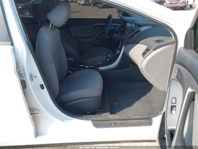 Продажа на аукционе авто 2016 Hyundai Elantra Se, vin: 5NPDH4AE2GH678175, номер лота: 45807199