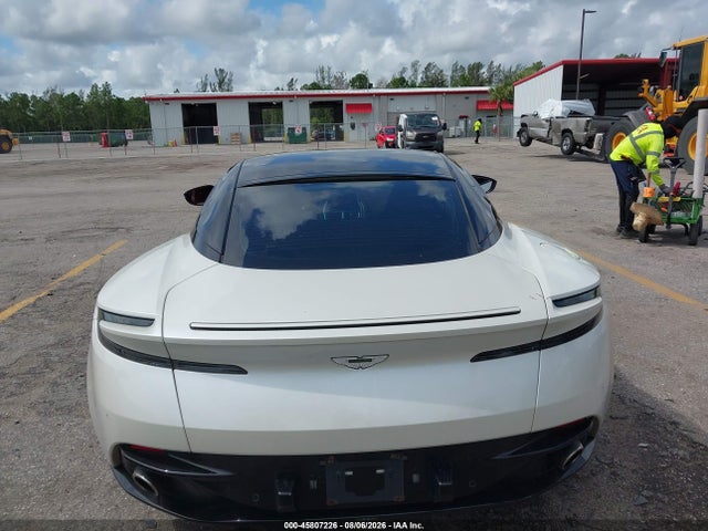 Aston Martin Db11 Launch Edition 2017 SCFRMFAV1HGL02877 Image 16