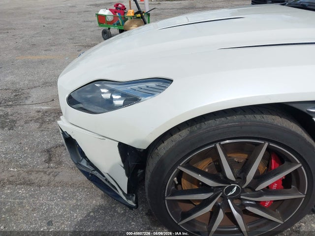 Aston Martin Db11 Launch Edition 2017 SCFRMFAV1HGL02877 Image 18