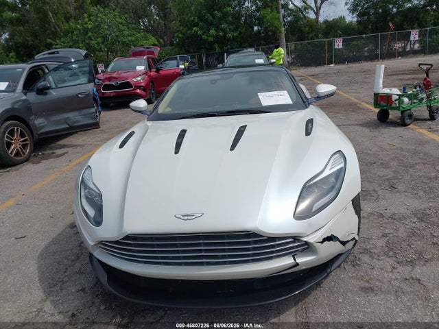 Aston Martin Db11 Launch Edition 2017 SCFRMFAV1HGL02877 Image 6