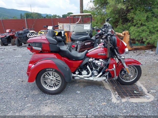 Harley-Davidson FLHTCUTG 2021 1HD1MAF17MB852899 Image 12