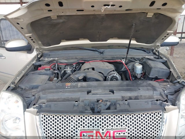 2014 Gmc Yukon Xl 1500 Denali მანქანა იყიდება აუქციონზე, vin: 1GKS1MEF6ER210538, აუქციონის ნომერი: 45807403