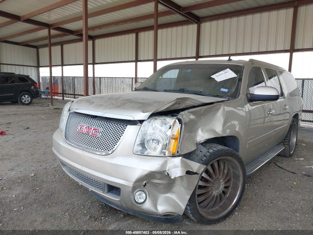 2014 Gmc Yukon Xl 1500 Denali მანქანა იყიდება აუქციონზე, vin: 1GKS1MEF6ER210538, აუქციონის ნომერი: 45807403