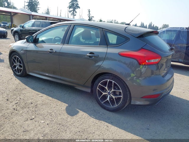 Ford FOCUS SE 2015 1FADP3K2XFL211393 Image 3