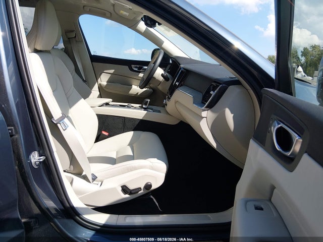 Aukcja sprzedaży 2025 Volvo Xc60 B5 Plus, vin: YV4M12RC4S1039563, numer aukcji: 45807509