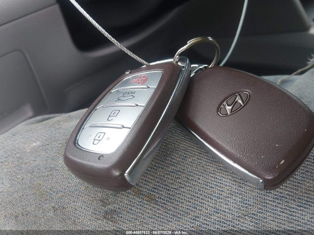 Продажа на аукционе авто 2017 Hyundai Elantra Limited, vin: 5NPD84LF2HH055095, номер лота: 45807533