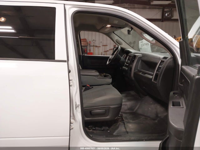 1C6RR7KG9JS306661 RAM 1500 Tradesman 4x4 5&#039;7 Box