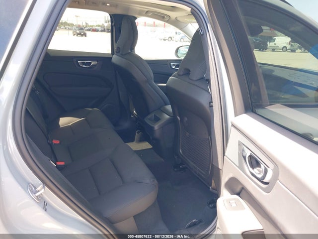 Volvo Xc60 B5 Plus 2026 YV4M12RC9T1479683 Image 8