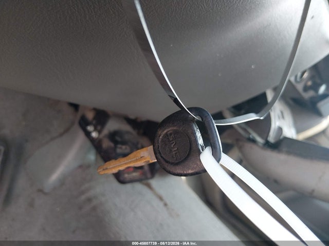 45807739 :رقم المزاد ، 1GTFC29U4YZ105828 vin ، 2000 Gmc Sierra 2500 Sle مزاد بيع