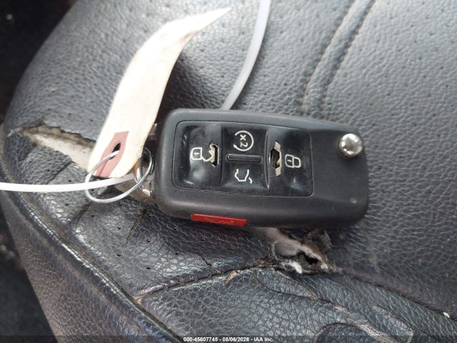 1VWBT7A35GC061724 Volkswagen Passat 1.8t Se