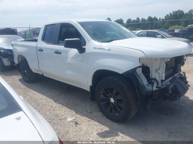 Продаж на аукціоні авто 2020 Chevrolet Silverado 1500 4wd  Standard Bed Custom, vin: 1GCRYBEKXLZ282363, номер лоту: 45807794