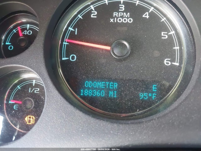 45807799 :رقم المزاد ، 1GNSCJE02ER115062 vin ، 2014 Chevrolet Suburban C1500 Lt مزاد بيع