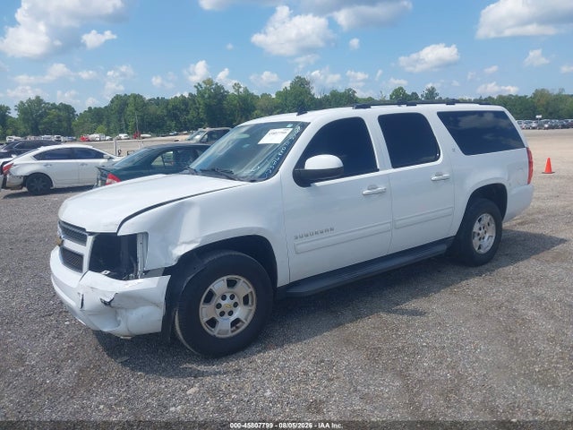 45807799 :رقم المزاد ، 1GNSCJE02ER115062 vin ، 2014 Chevrolet Suburban C1500 Lt مزاد بيع