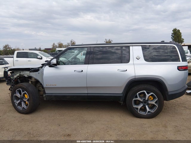 Rivian R1s Adventure 2023 7PDSGABAXPN026014 Image 15