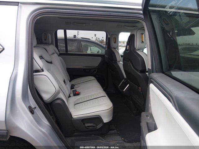 Rivian R1s Adventure 2023 7PDSGABAXPN026014 Image 8