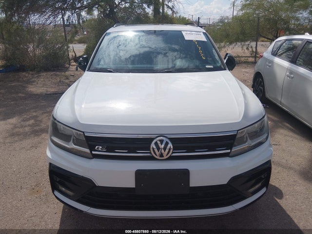 3VV2B7AXXLM119412 Volkswagen Tiguan 2.0t Se/2.0t Se R-line Black/2.0t Sel