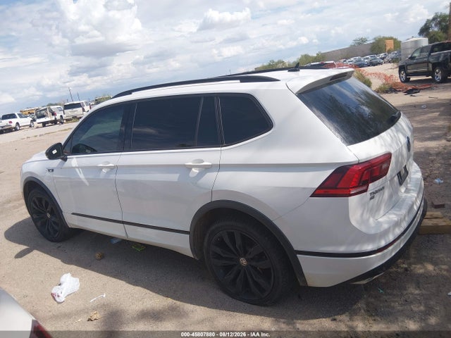 3VV2B7AXXLM119412 Volkswagen Tiguan 2.0t Se/2.0t Se R-line Black/2.0t Sel