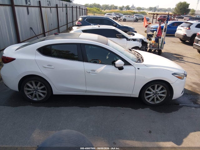 3MZBN1V7XHM122196 Mazda Mazda3 Touring