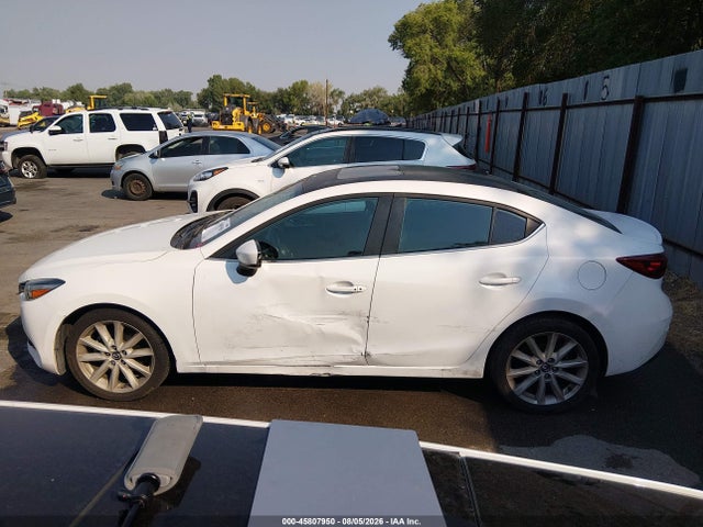 3MZBN1V7XHM122196 Mazda Mazda3 Touring