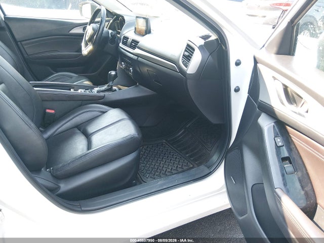 3MZBN1V7XHM122196 Mazda Mazda3 Touring